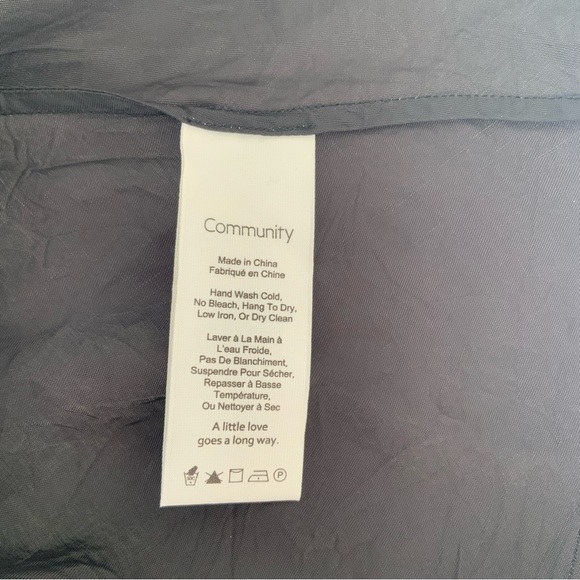 BLACK SILKY CAMI - Picture 5 of 6